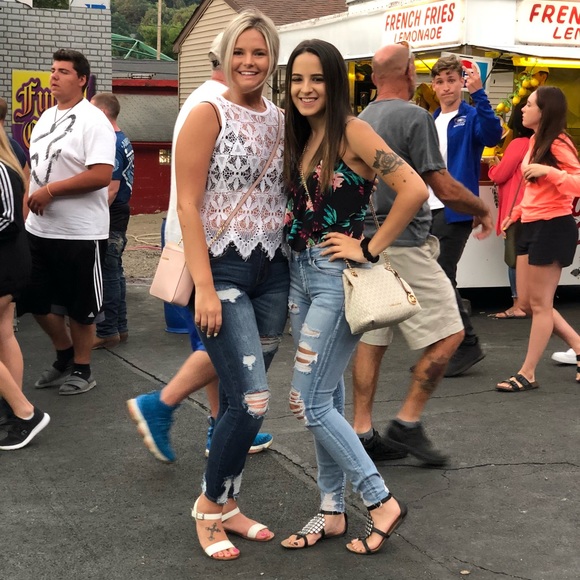 Meet your Posher, Jordyn - Picture 6 of 7